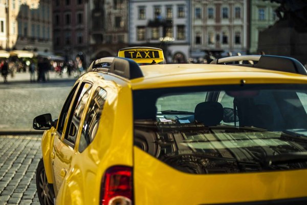 Taxi Bordeaux : Un aperçu des services de transport urbain de qualité